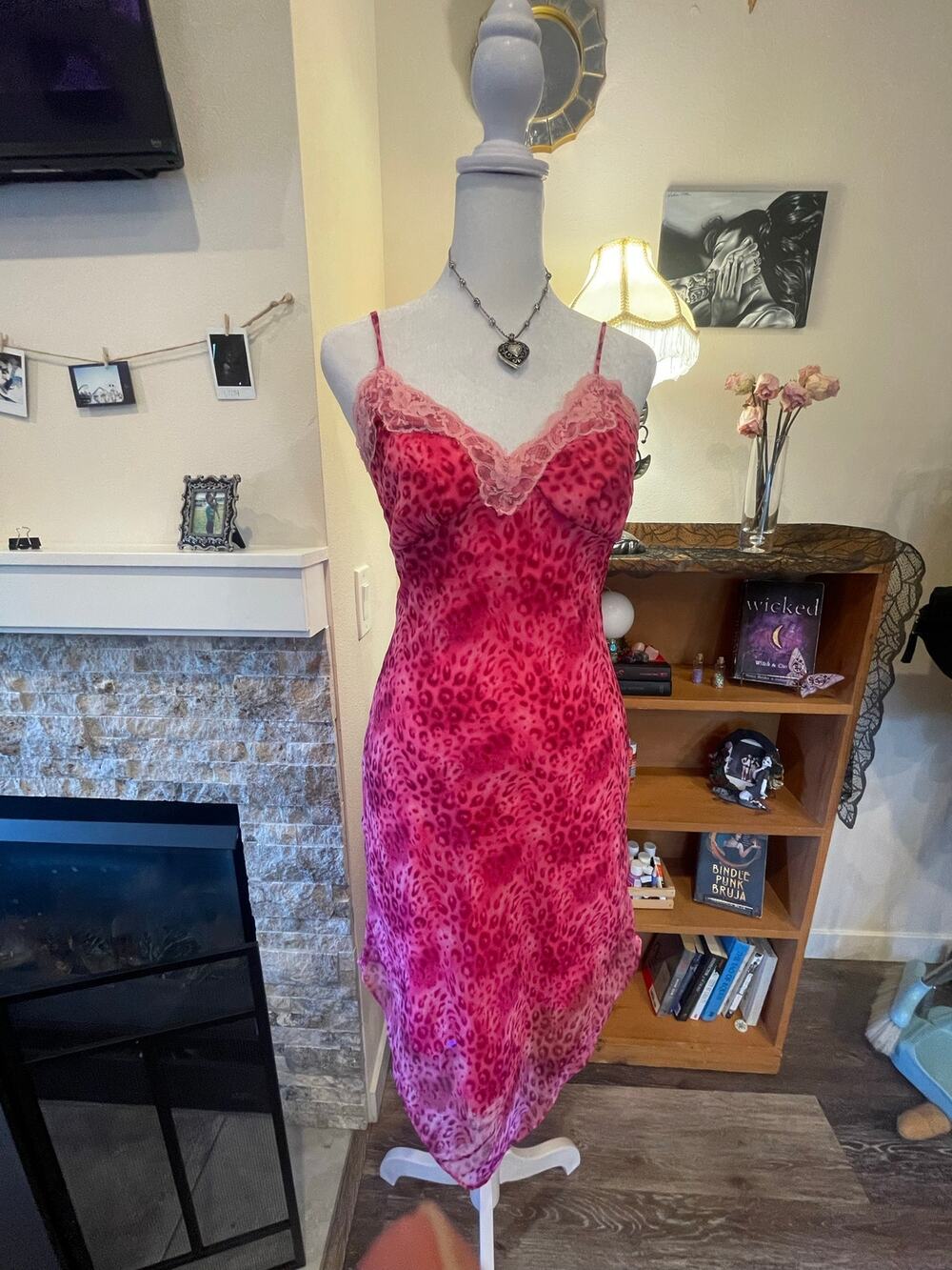 hot pink vintage paper tag cheetah express dress